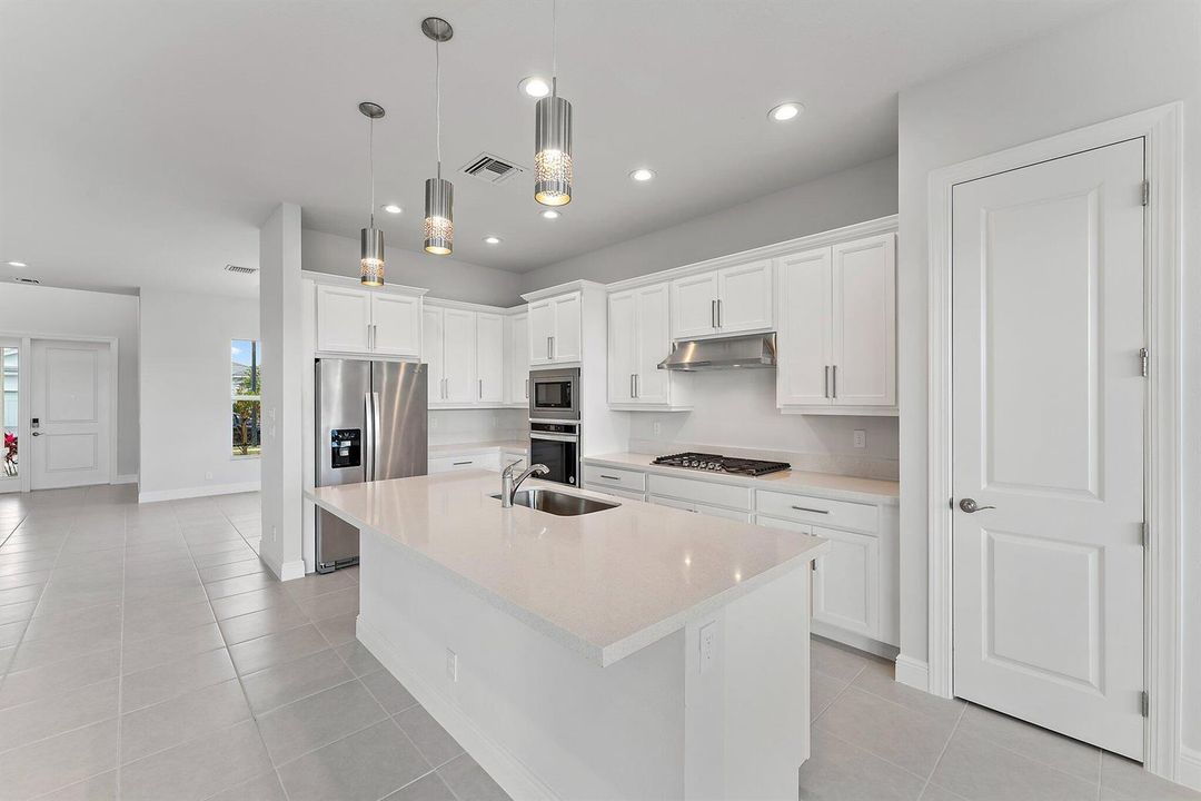 013-12550NautilusCir-WestPalmBeach-SMALL
