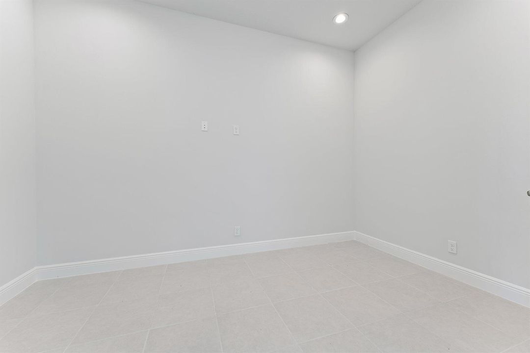 008-12550NautilusCir-WestPalmBeach-SMALL