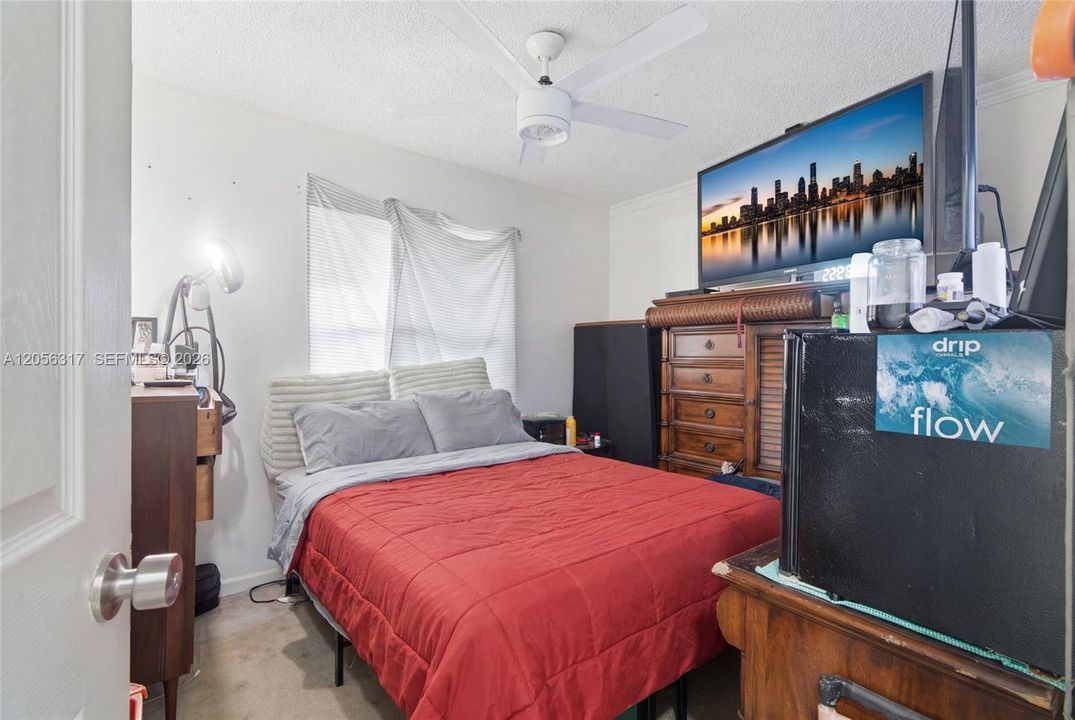 Activo con contrato: $580,000 (3 camas, 2 baños, 1025 Pies cuadrados)