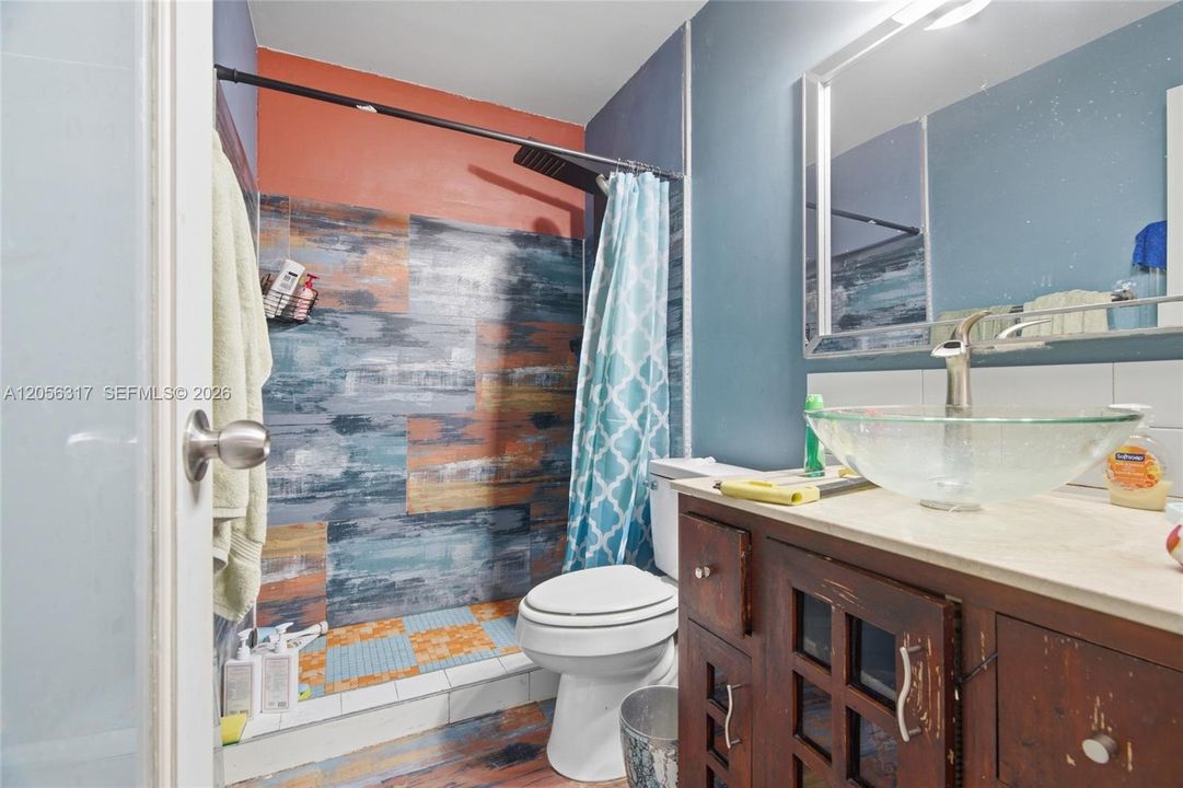 Activo con contrato: $580,000 (3 camas, 2 baños, 1025 Pies cuadrados)