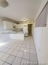 For Rent: $1,650 (1 beds, 1 baths, 560 Square Feet)