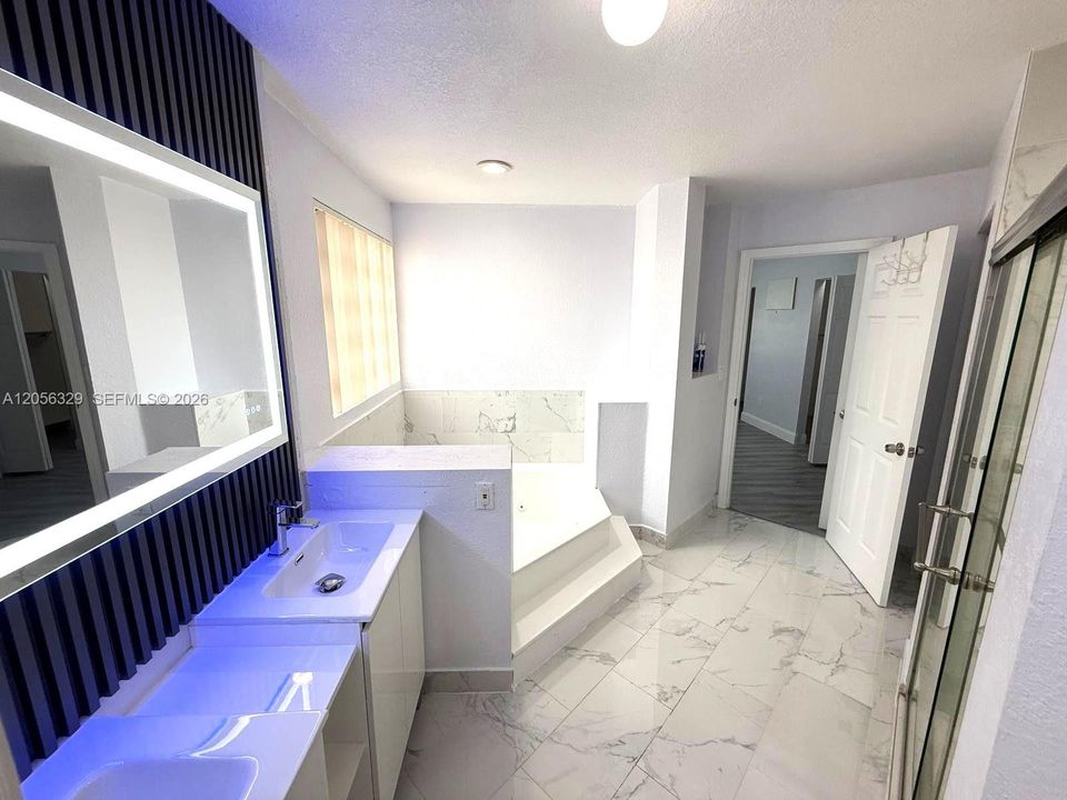 En Renta: $3,799 (4 camas, 3 baños, 2809 Pies cuadrados)
