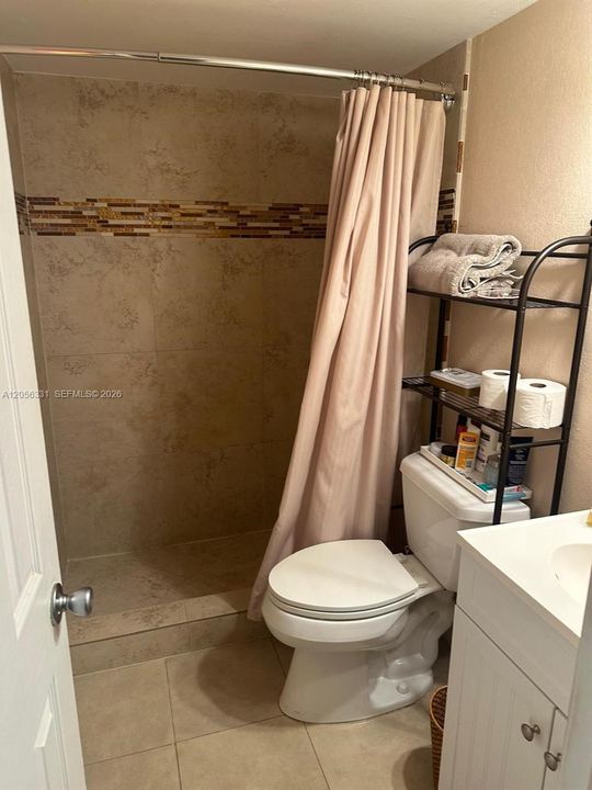 For Sale: $269,000 (2 beds, 2 baths, 1035 Square Feet)