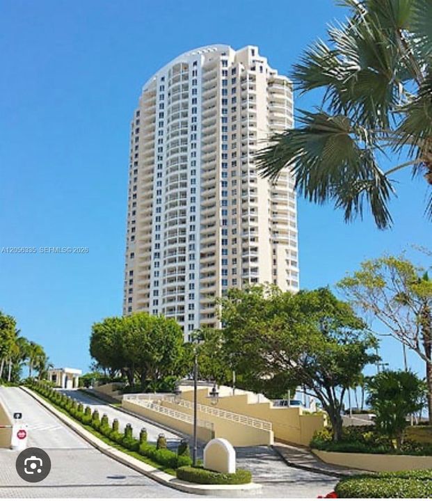 For Rent: $6,450 (2 beds, 2 baths, 1696 Square Feet)