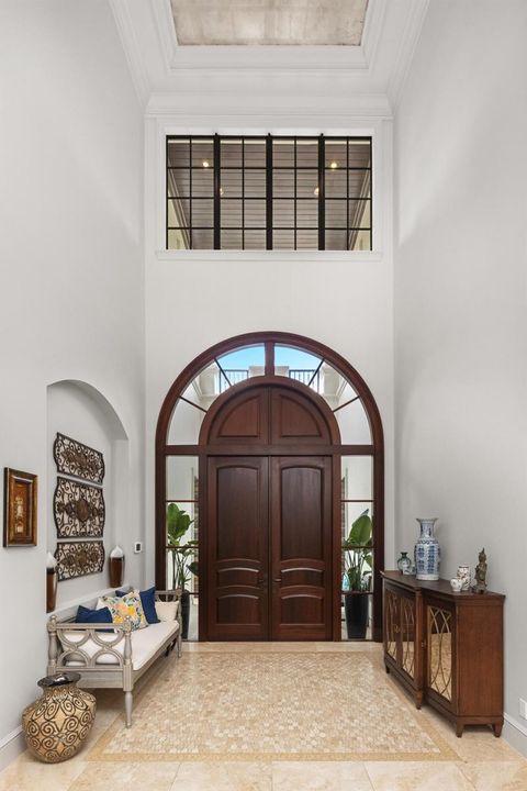 Foyer 5