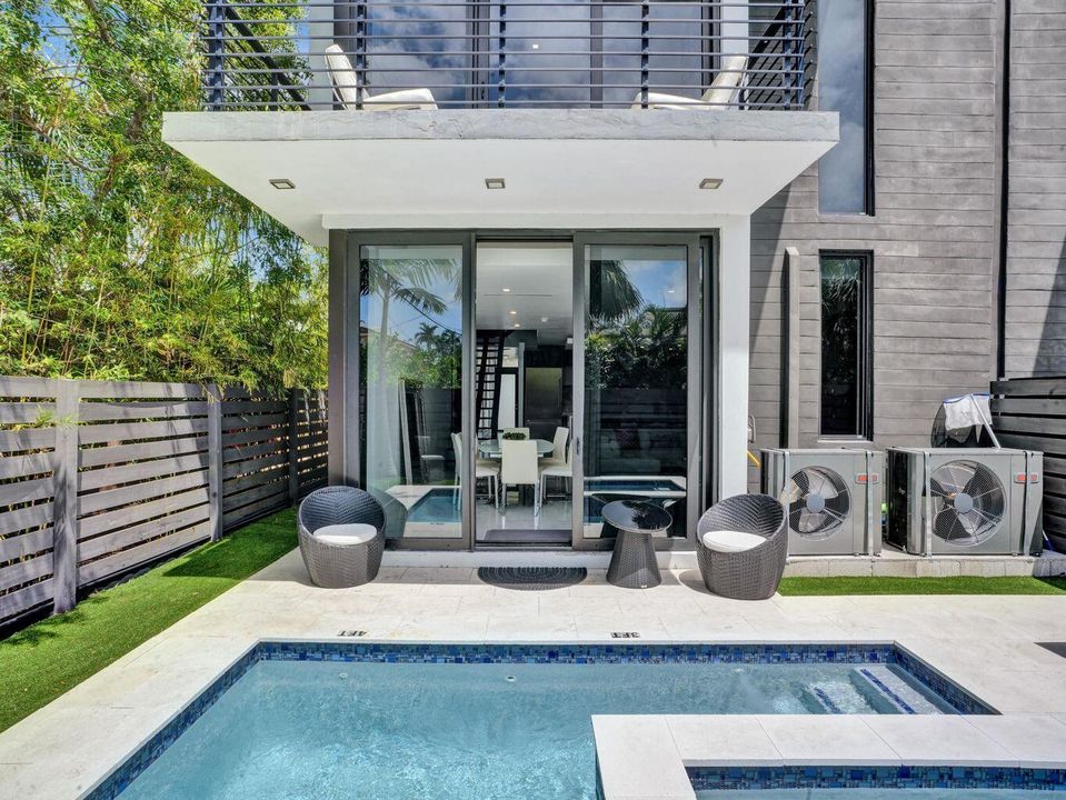 2514 back yard pool