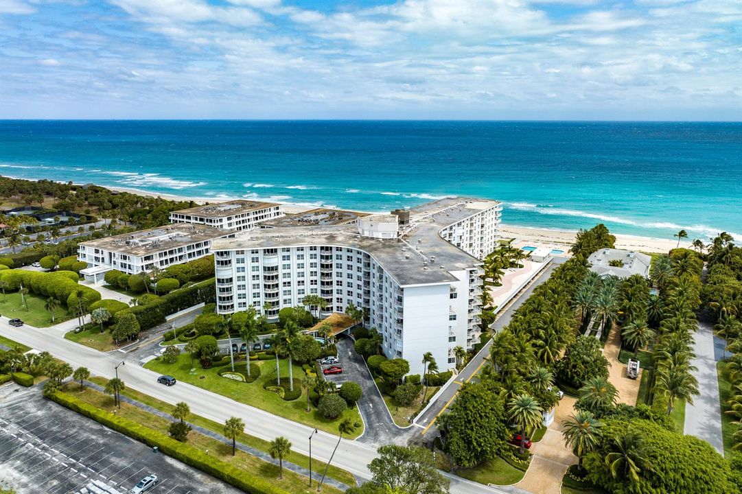 047-2295SouthOceanBoulevard-425-PalmBeac