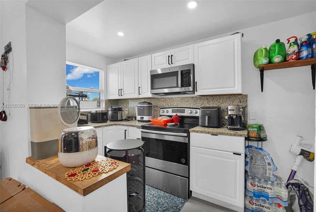 For Sale: $585,000 (0 beds, 0 baths, 1120 Square Feet)