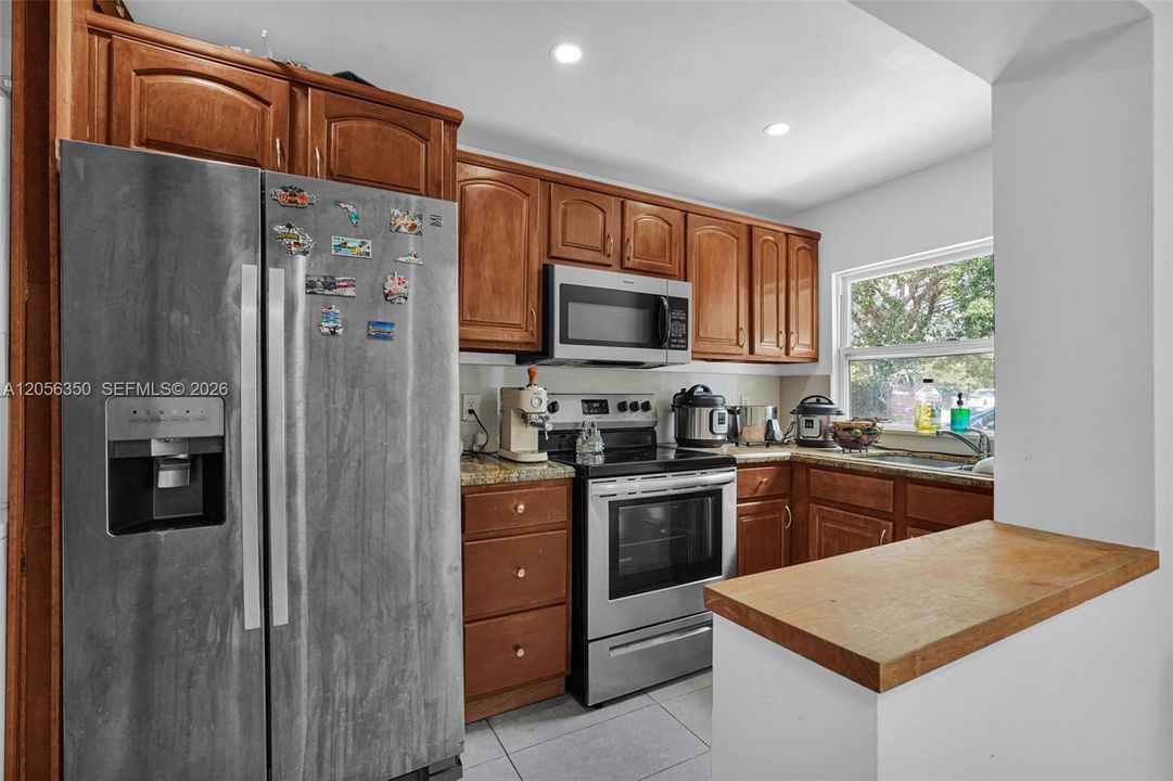 For Sale: $585,000 (0 beds, 0 baths, 1120 Square Feet)