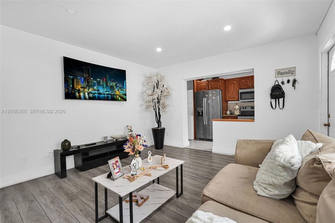 For Sale: $585,000 (0 beds, 0 baths, 1120 Square Feet)