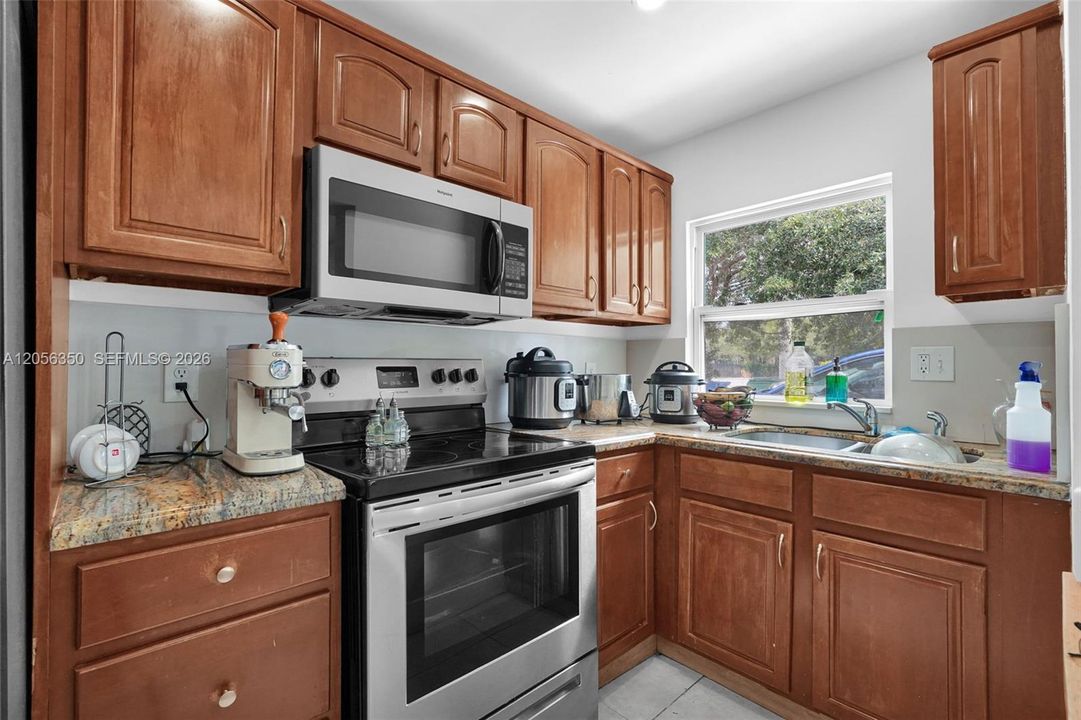 For Sale: $585,000 (0 beds, 0 baths, 1120 Square Feet)