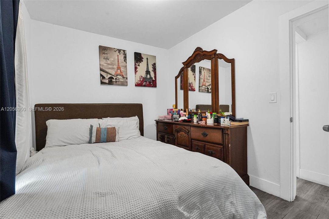For Sale: $585,000 (0 beds, 0 baths, 1120 Square Feet)