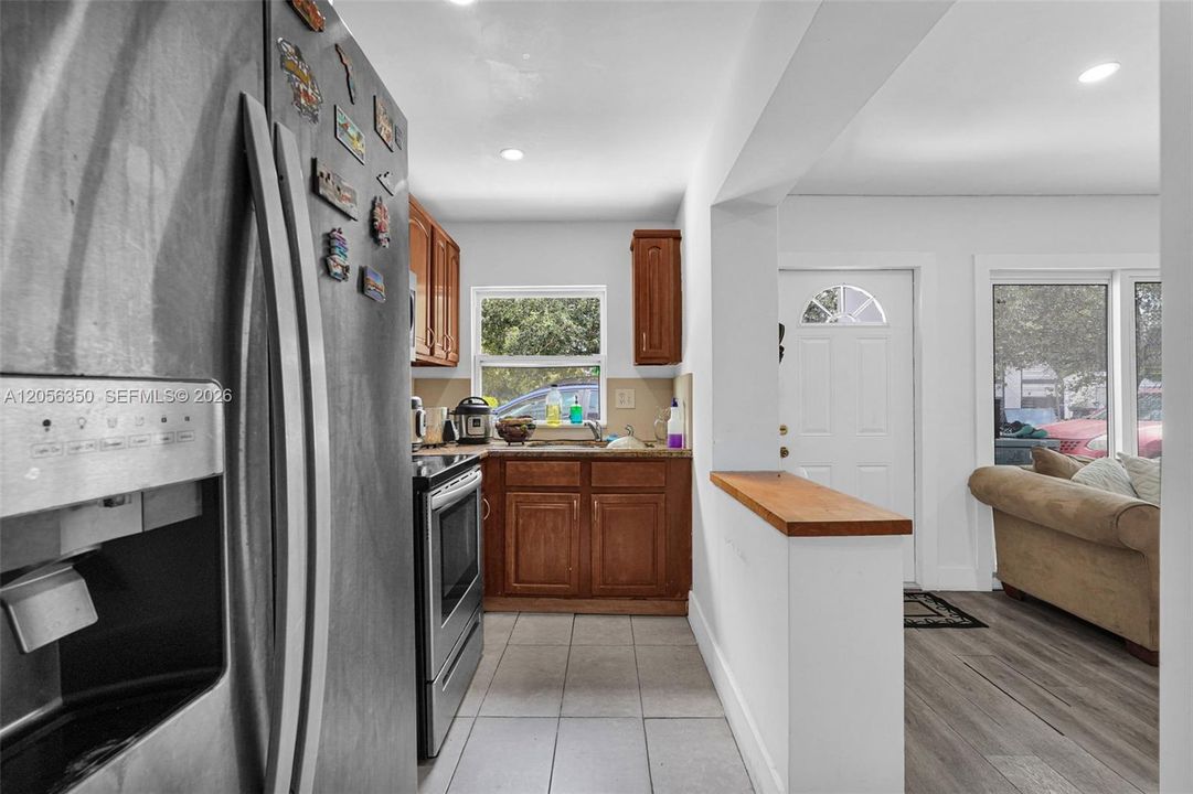 For Sale: $585,000 (0 beds, 0 baths, 1120 Square Feet)