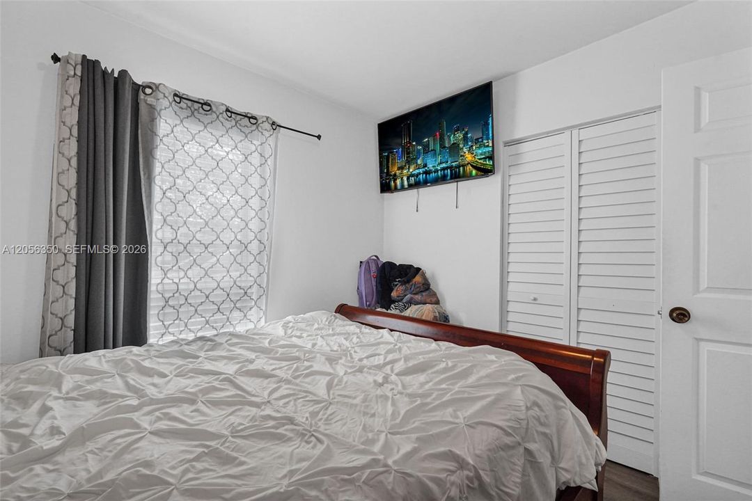 For Sale: $585,000 (0 beds, 0 baths, 1120 Square Feet)