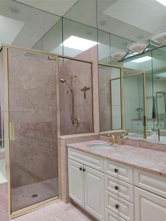 En Renta: $4,300 (3 camas, 3 baños, 1802 Pies cuadrados)