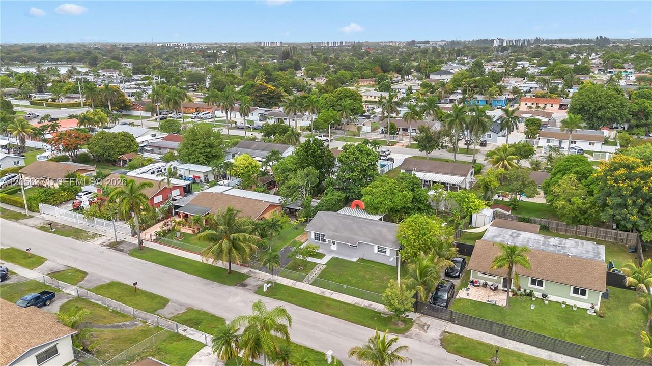 For Sale: $460,000 (3 beds, 1 baths, 1056 Square Feet)