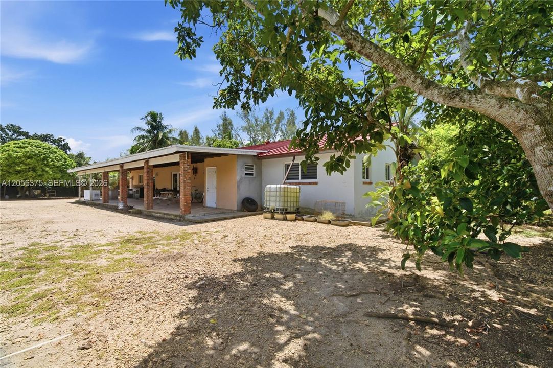 На продажу: $969,000 (3 спален, 3 ванн, 1904 Квадратных фут)
