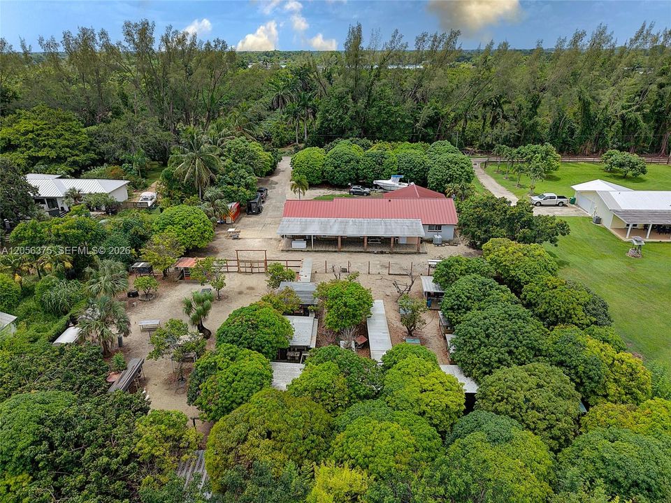 На продажу: $969,000 (3 спален, 3 ванн, 1904 Квадратных фут)