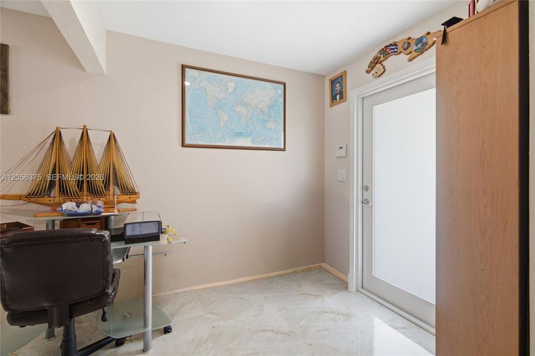На продажу: $969,000 (3 спален, 3 ванн, 1904 Квадратных фут)