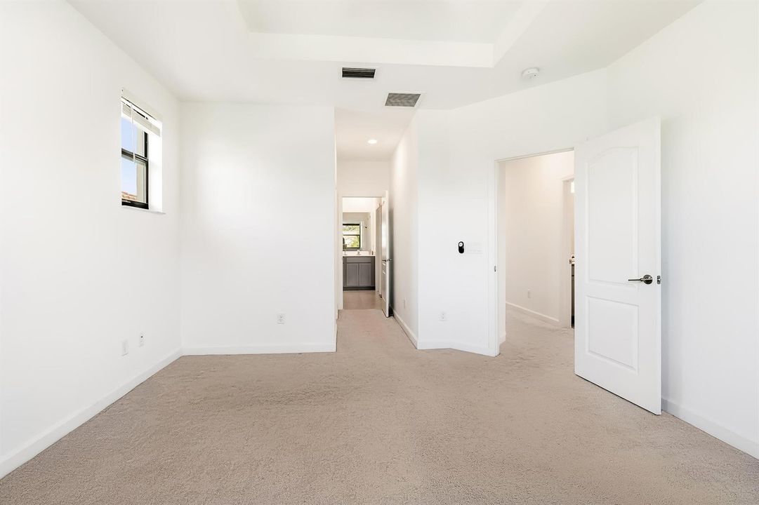 5323 Santa Maria Ave 34