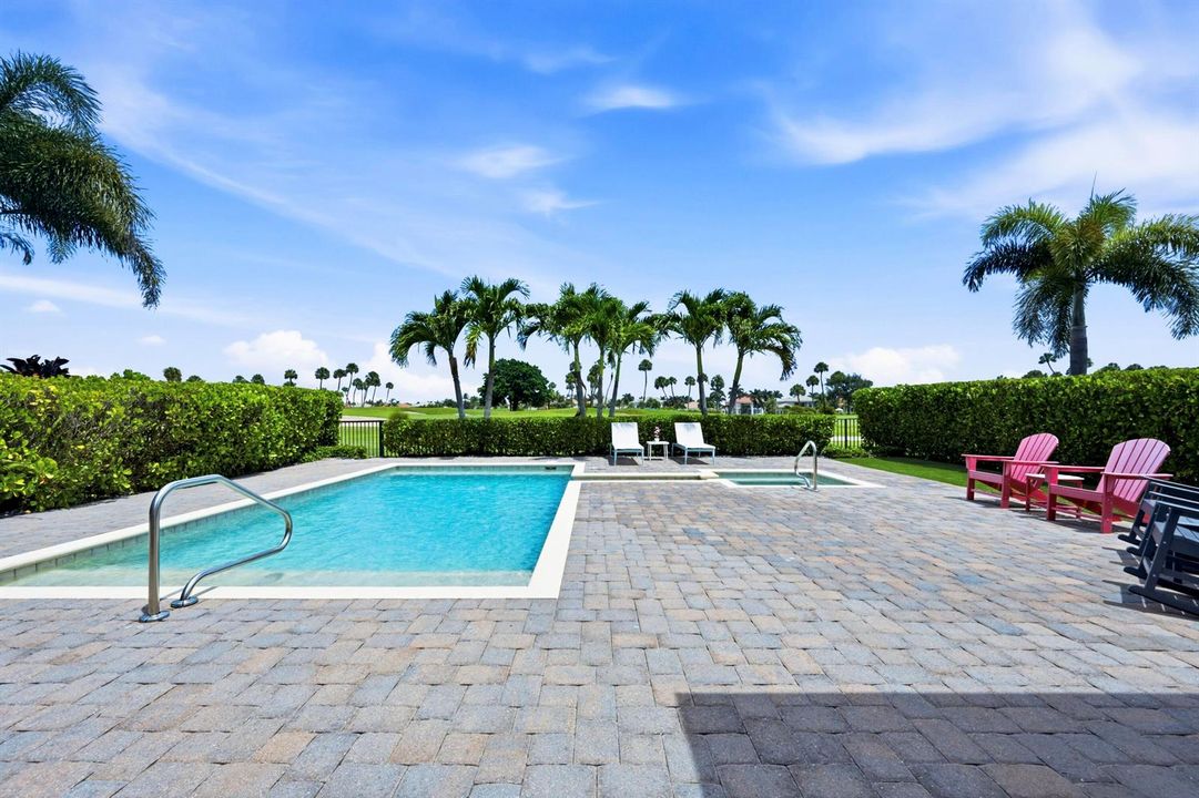Resort Style Pool & Spa