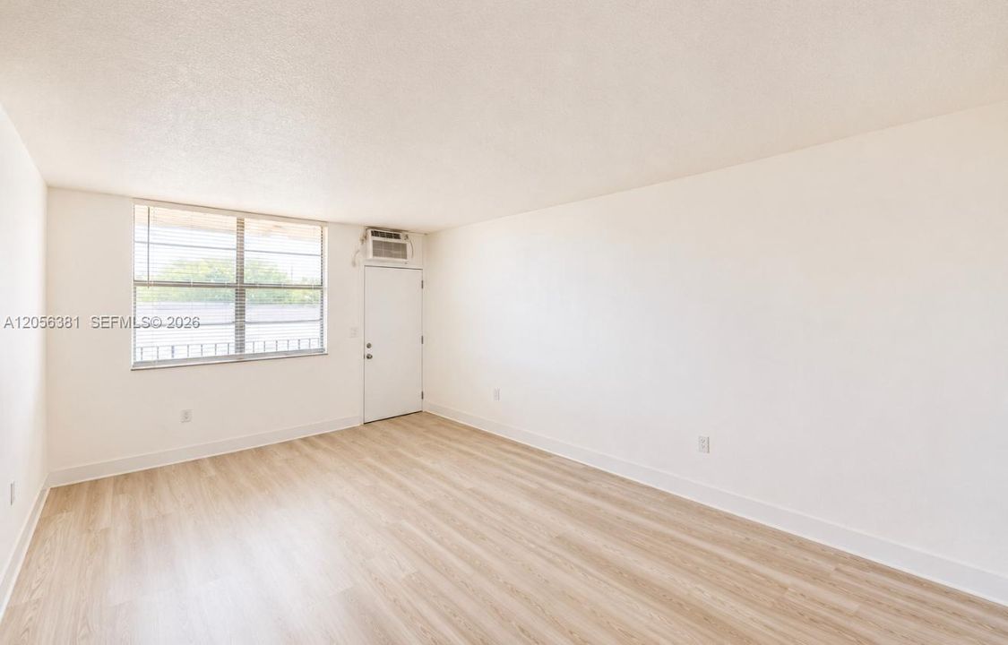 For Rent: $1,625 (1 beds, 1 baths, 600 Square Feet)
