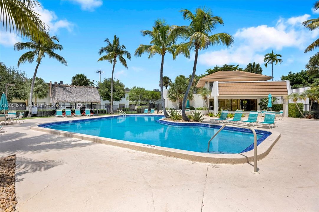 For Rent: $1,850 (1 beds, 1 baths, 672 Square Feet)