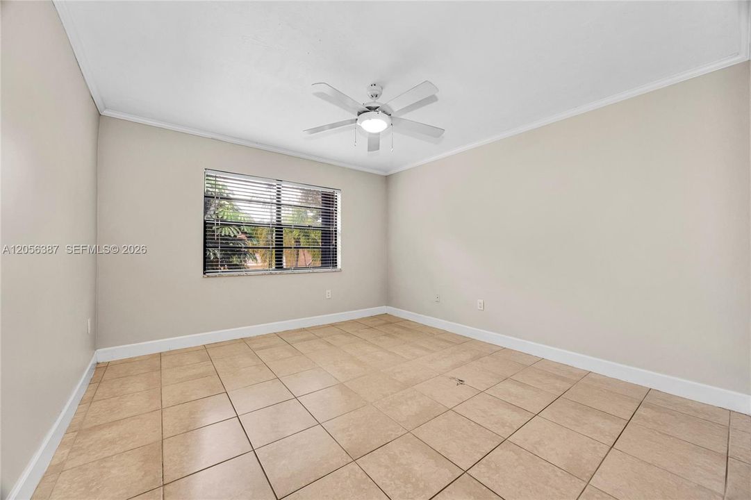 For Rent: $1,850 (1 beds, 1 baths, 672 Square Feet)