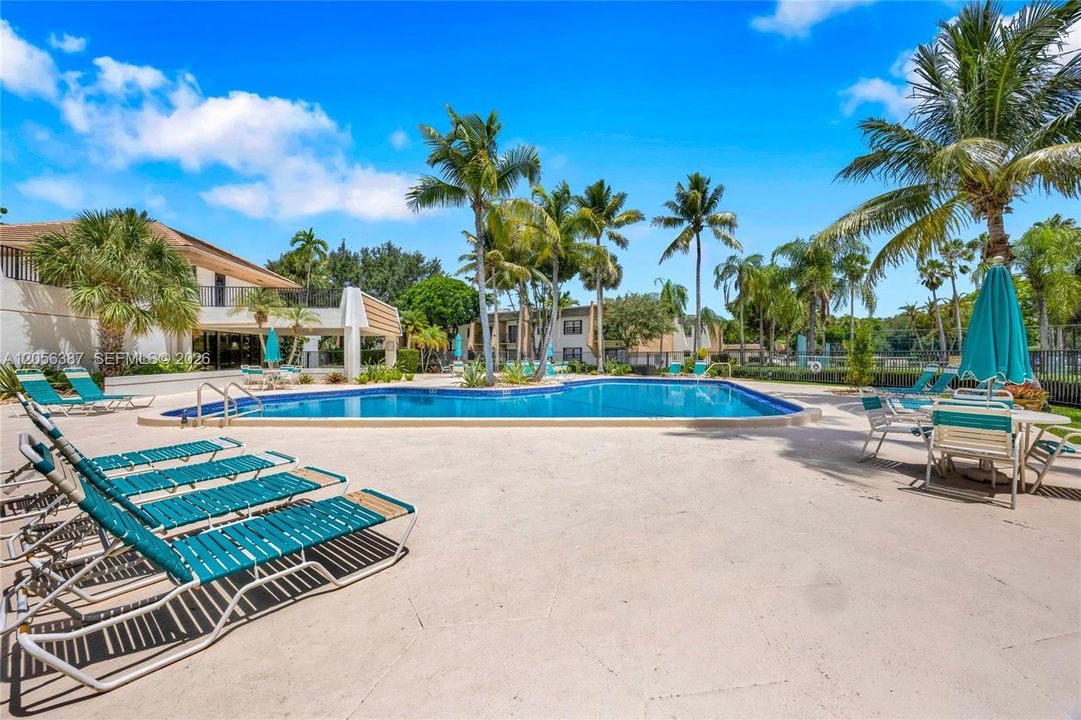 For Rent: $1,850 (1 beds, 1 baths, 672 Square Feet)