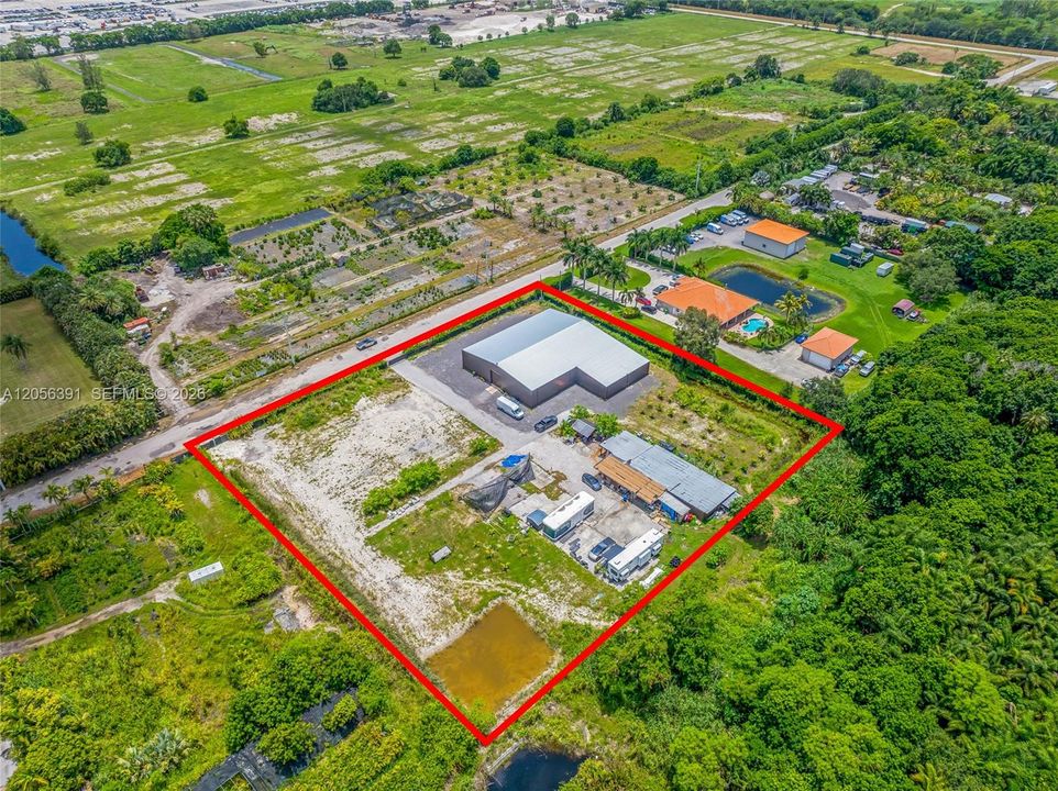 На продажу: $4,500,000 (0 спален, 0 ванн, 0 Квадратных фут)