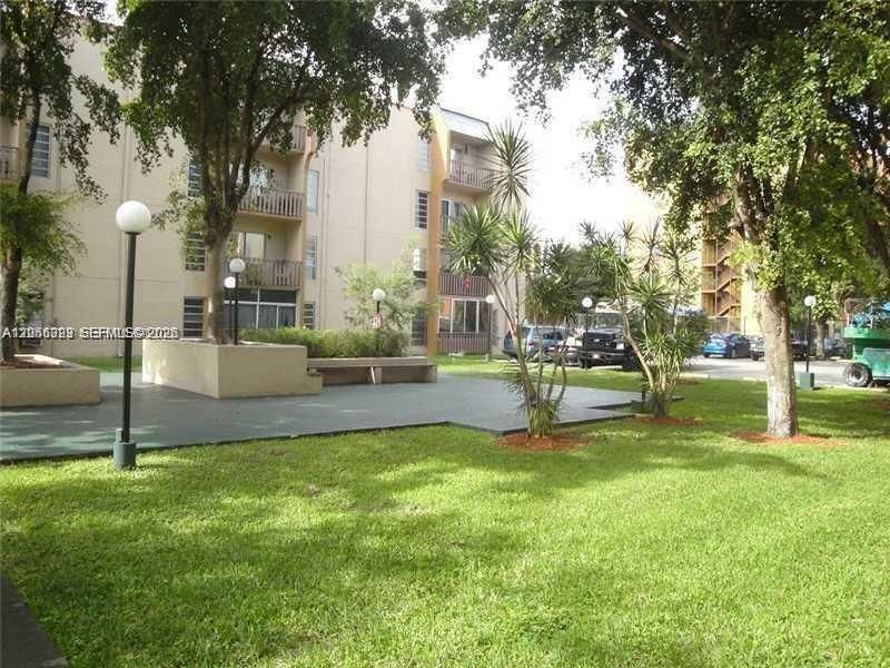 В аренду: $1,950 (2 спален, 2 ванн, 782 Квадратных фут)