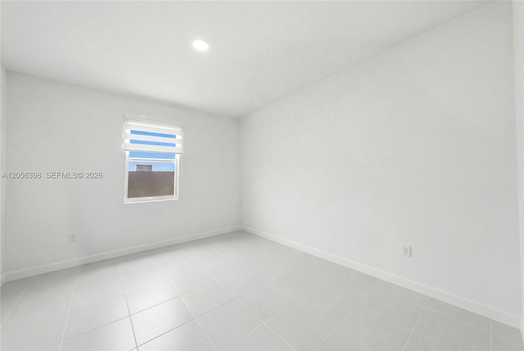 En Renta: $3,800 (4 camas, 3 baños, 2412 Pies cuadrados)