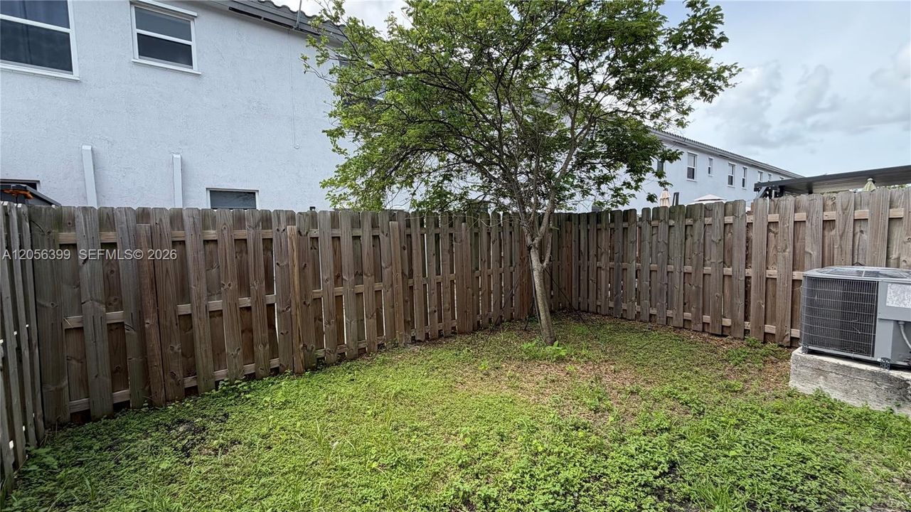 For Rent: $2,599 (3 beds, 2 baths, 1442 Square Feet)