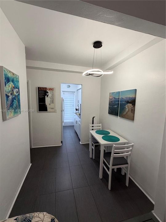 For Rent: $1,650 (0 beds, 1 baths, 380 Square Feet)