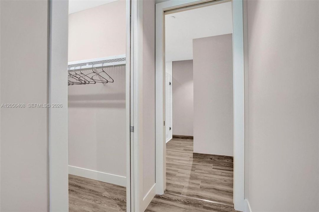 В аренду: $9,000 (2 спален, 2 ванн, 820 Квадратных фут)
