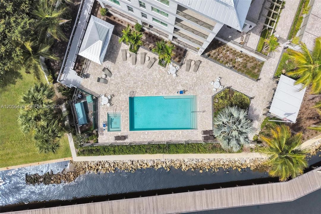 В аренду: $9,000 (2 спален, 2 ванн, 820 Квадратных фут)