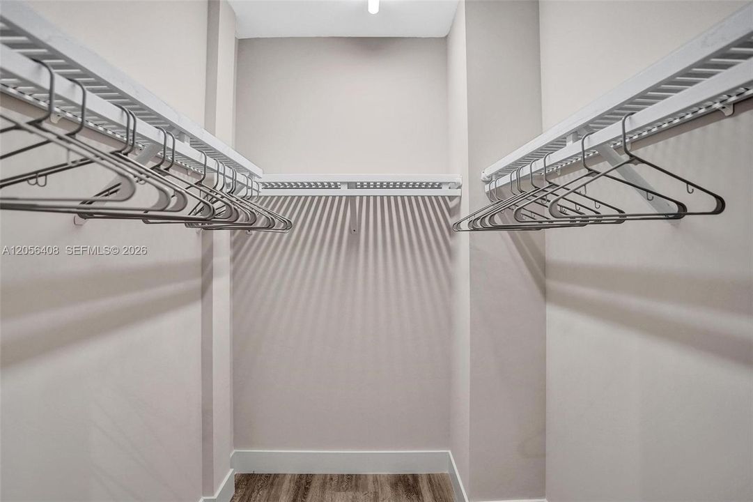 В аренду: $9,000 (2 спален, 2 ванн, 820 Квадратных фут)