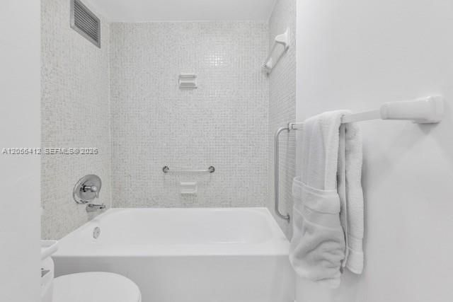 En Venta: $570,000 (2 camas, 2 baños, 1300 Pies cuadrados)