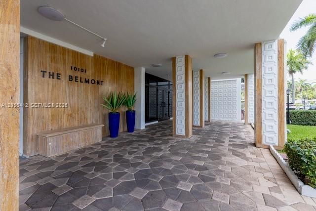 En Venta: $570,000 (2 camas, 2 baños, 1300 Pies cuadrados)