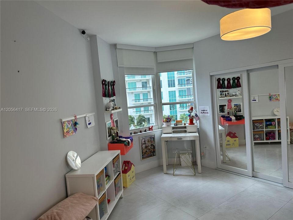 For Rent: $5,000 (2 beds, 2 baths, 1410 Square Feet)