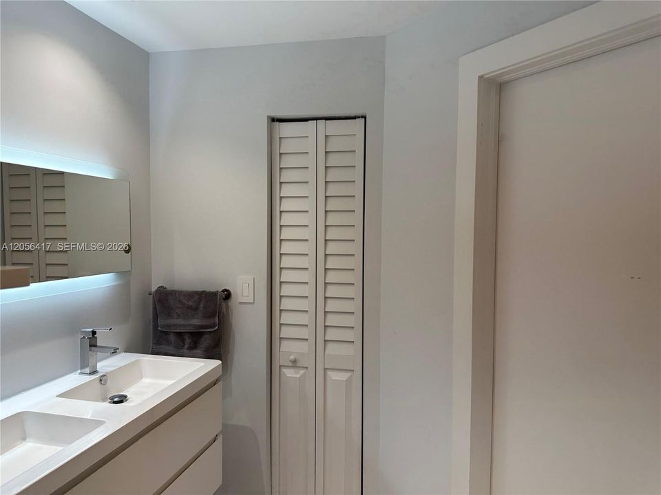 For Rent: $5,000 (2 beds, 2 baths, 1410 Square Feet)