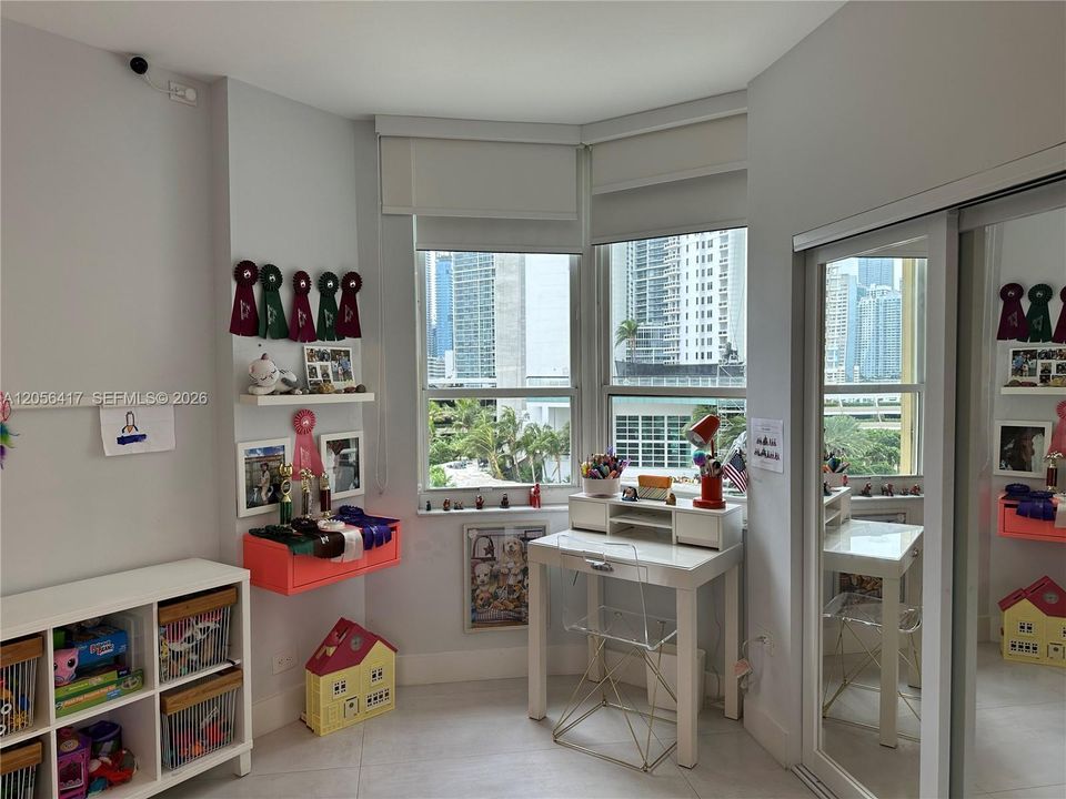 For Rent: $5,000 (2 beds, 2 baths, 1410 Square Feet)