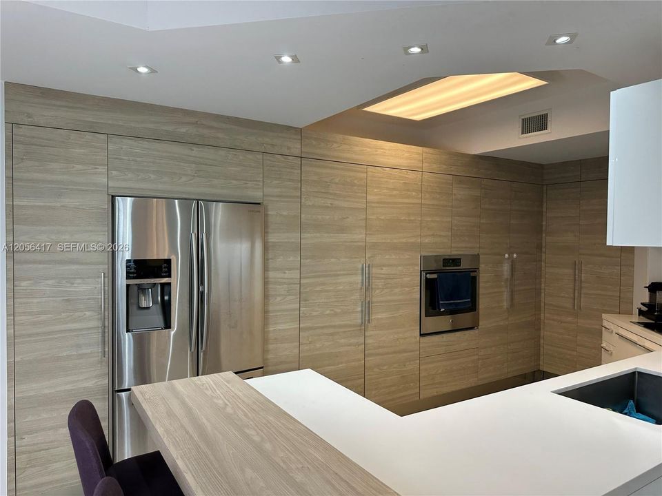 For Rent: $5,000 (2 beds, 2 baths, 1410 Square Feet)