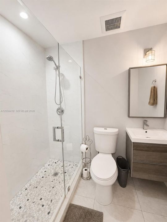 В аренду: $3,500 (4 спален, 3 ванн, 1580 Квадратных фут)
