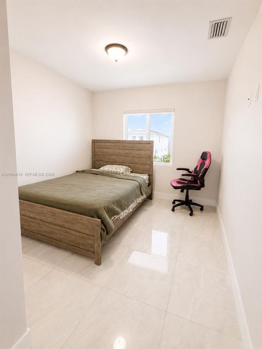 В аренду: $3,500 (4 спален, 3 ванн, 1580 Квадратных фут)