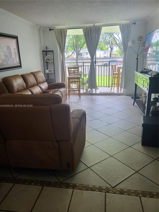 En Renta: $2,400 (2 camas, 2 baños, 1135 Pies cuadrados)