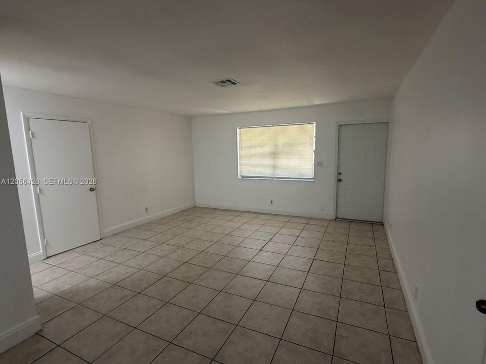 En Renta: $3,000 (3 camas, 2 baños, 2634 Pies cuadrados)