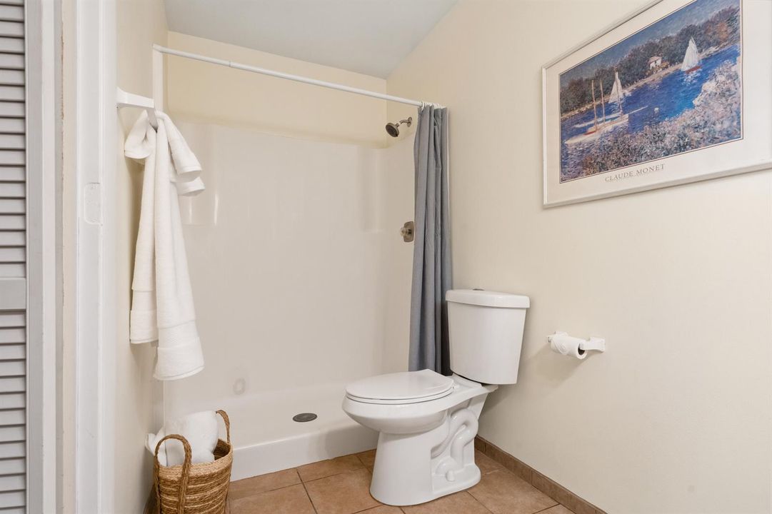 Ensuite Primary Bathroom