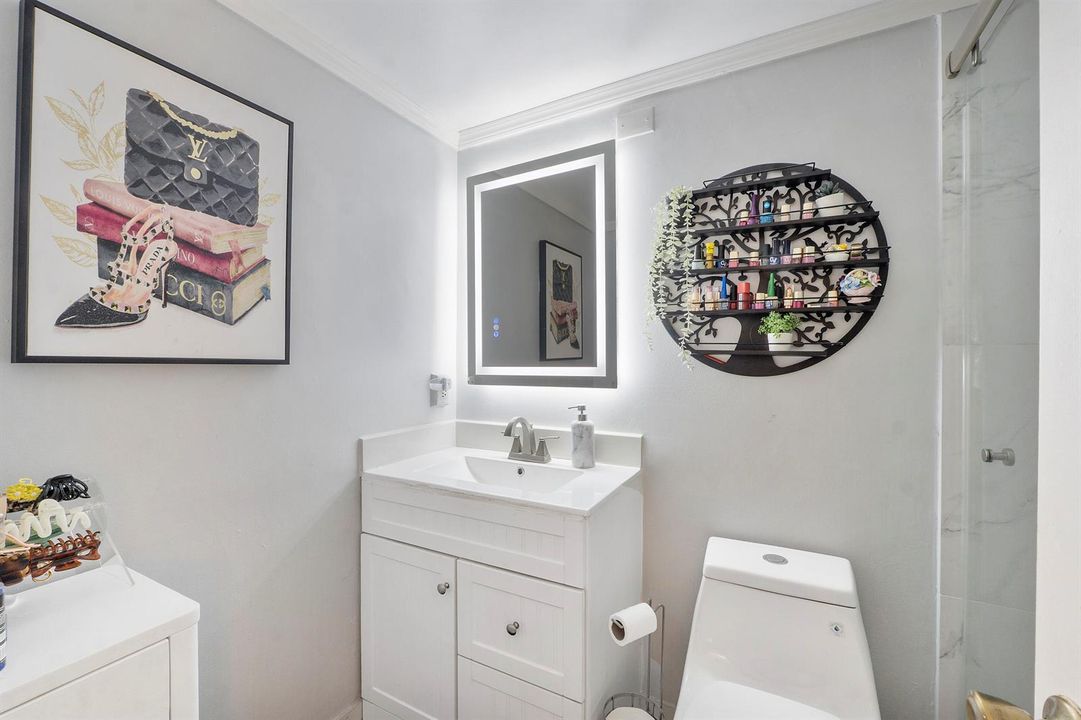Full Bathroom