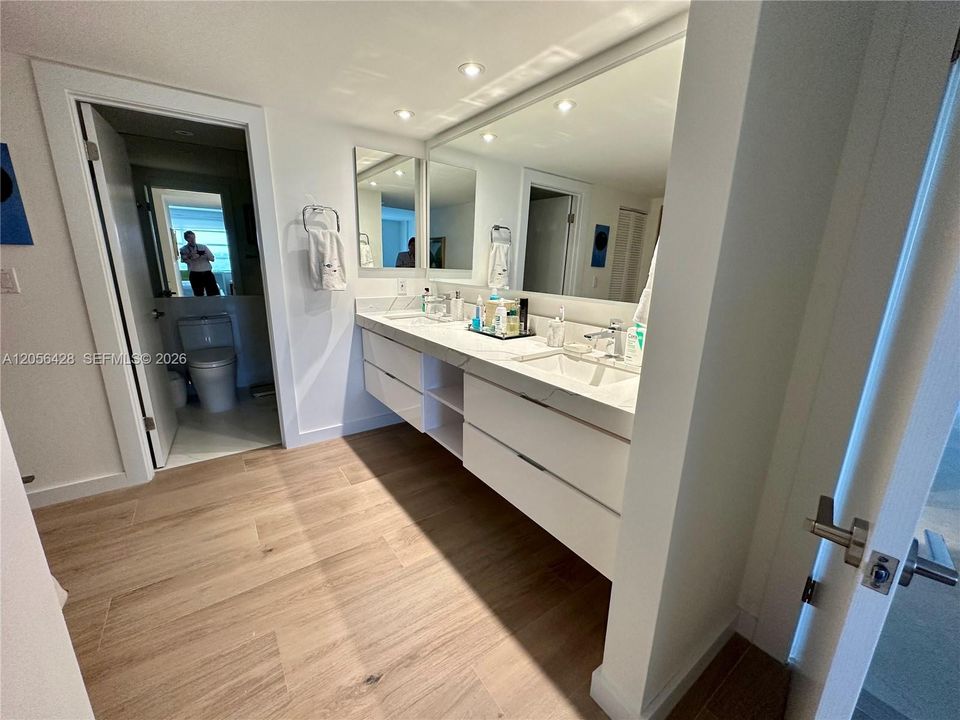 В аренду: $6,900 (2 спален, 2 ванн, 1260 Квадратных фут)